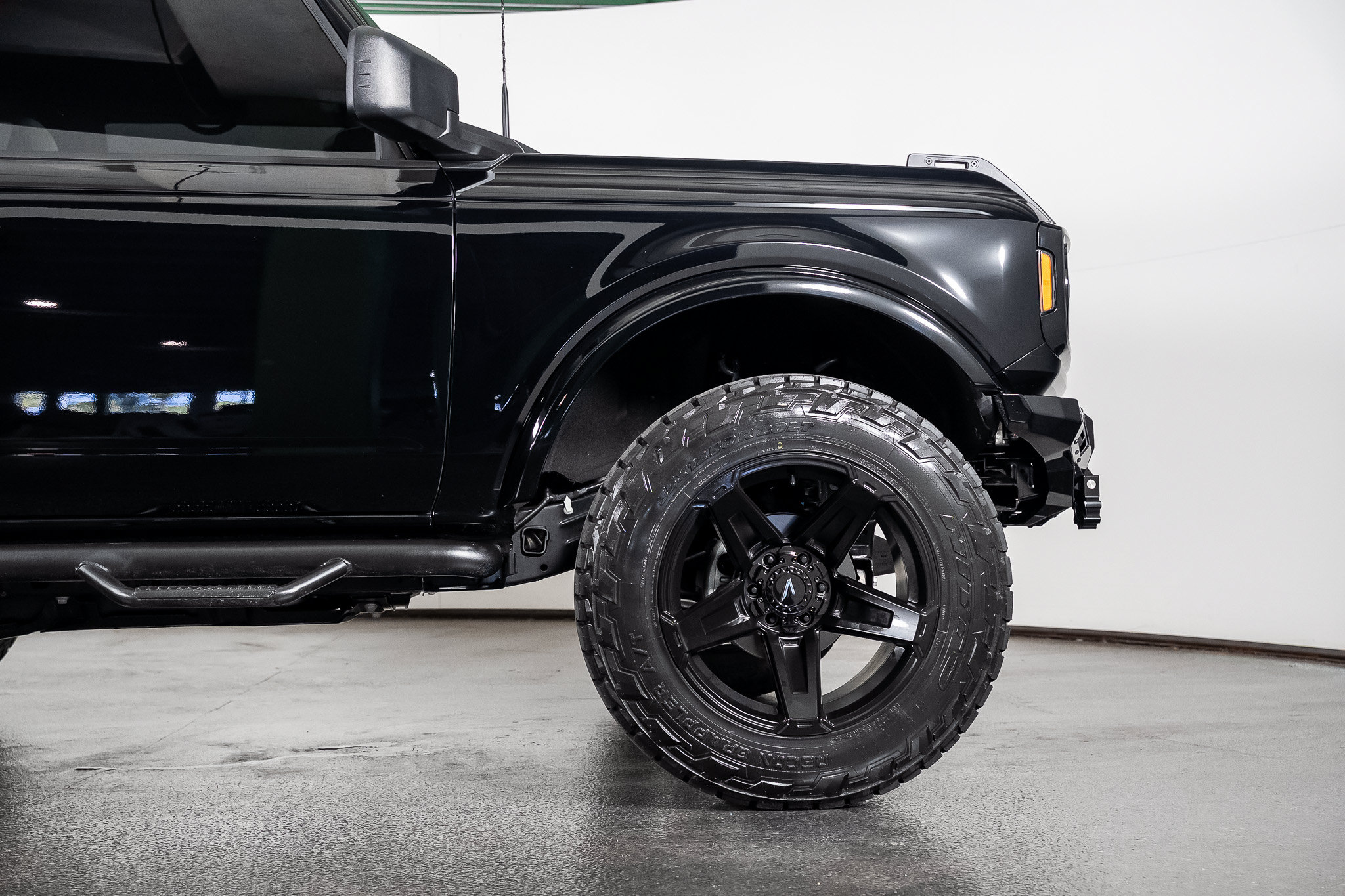 Used 2025 Ford Bronco 2-Door AWD/4WD image 31