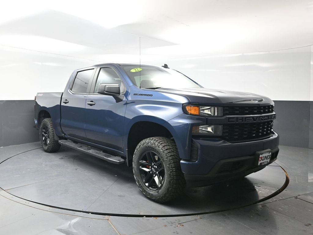 Used 2022 Chevrolet Silverado 1500 Custom w/ LPO, Dark Essentials Package AWD/4WD image 5