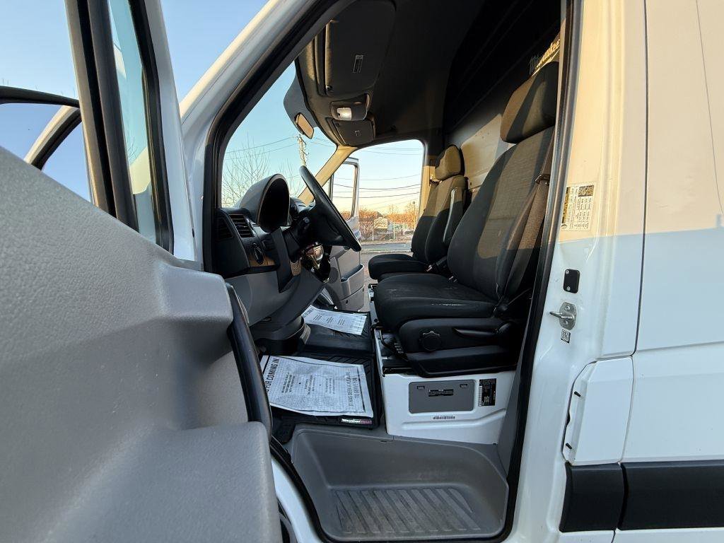 Used 2018 Mercedes-Benz Sprinter 2500 image 15