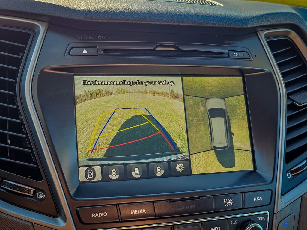 Used 2017 Hyundai Santa Fe SE w/ Cargo Package image 29