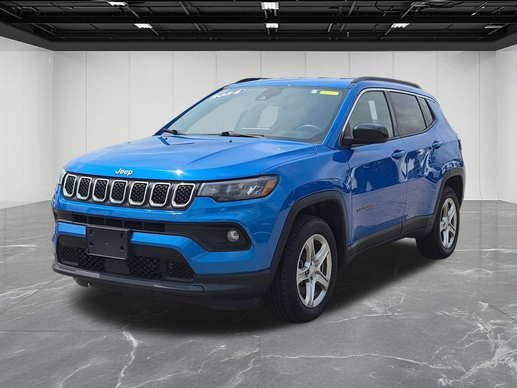 Used 2024 Jeep Compass Latitude AWD/4WD video 1