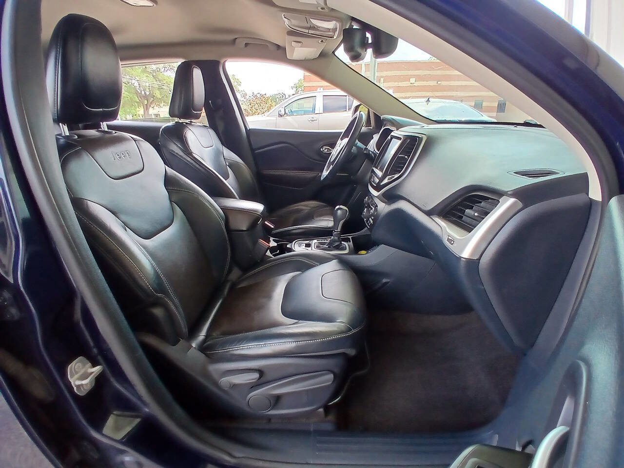 Used 2014 Jeep Cherokee Limited FWD image 9