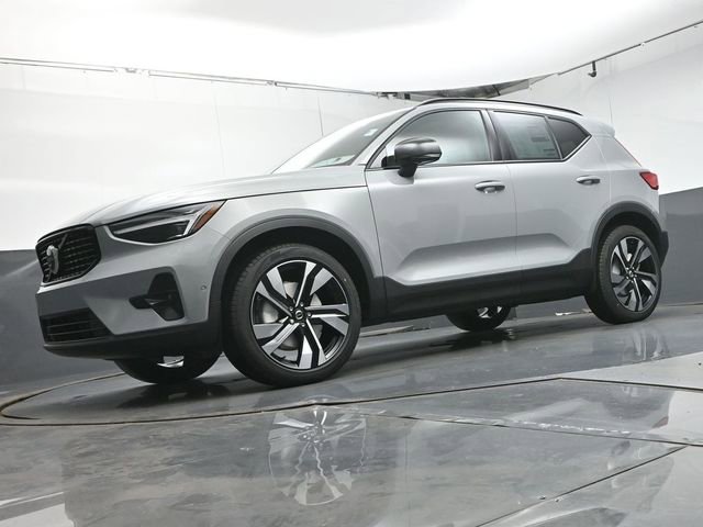 New 2026 Volvo XC40 B5 Ultra w/ Protection Package Premier image 33