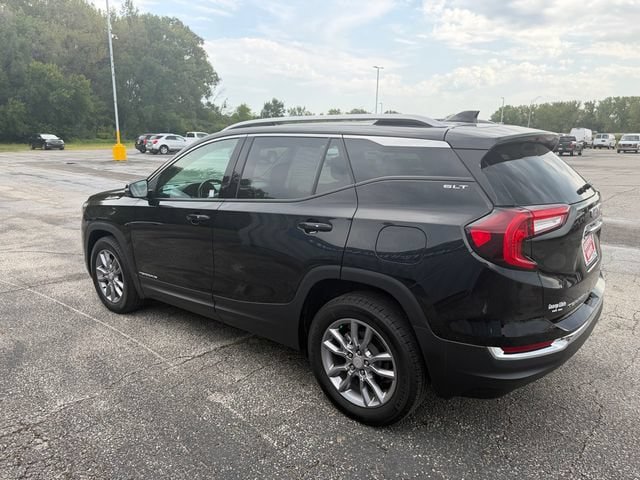 Used 2022 GMC Terrain SLT AWD/4WD image 9
