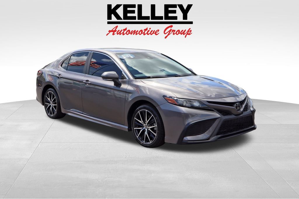 Used 2023 Toyota Camry SE