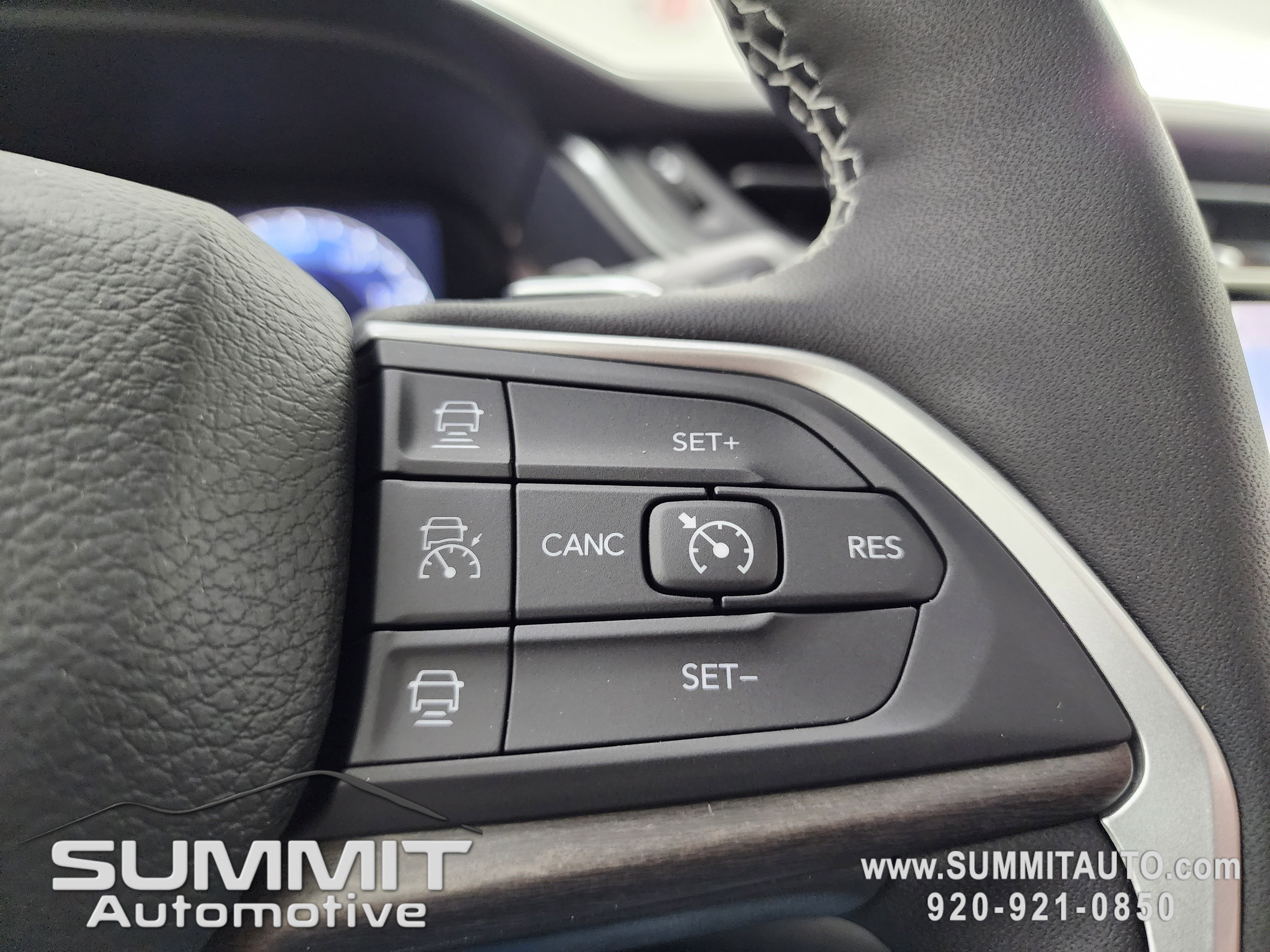 New 2025 Jeep Grand Cherokee Limited w/ Black Appearance Package image 15