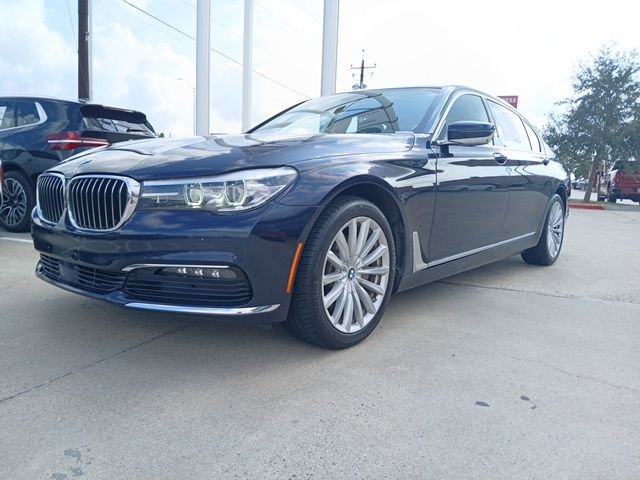 Used 2017 BMW 740i image 3