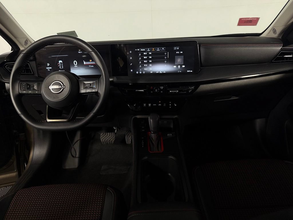 Used 2026 Nissan Kicks SR w/ Cold Weather Package FWD image 29