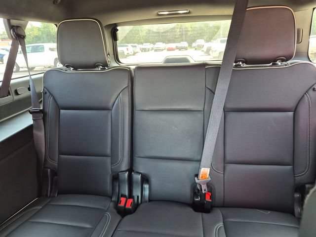 Used 2024 Chevrolet Suburban Premier AWD/4WD image 15