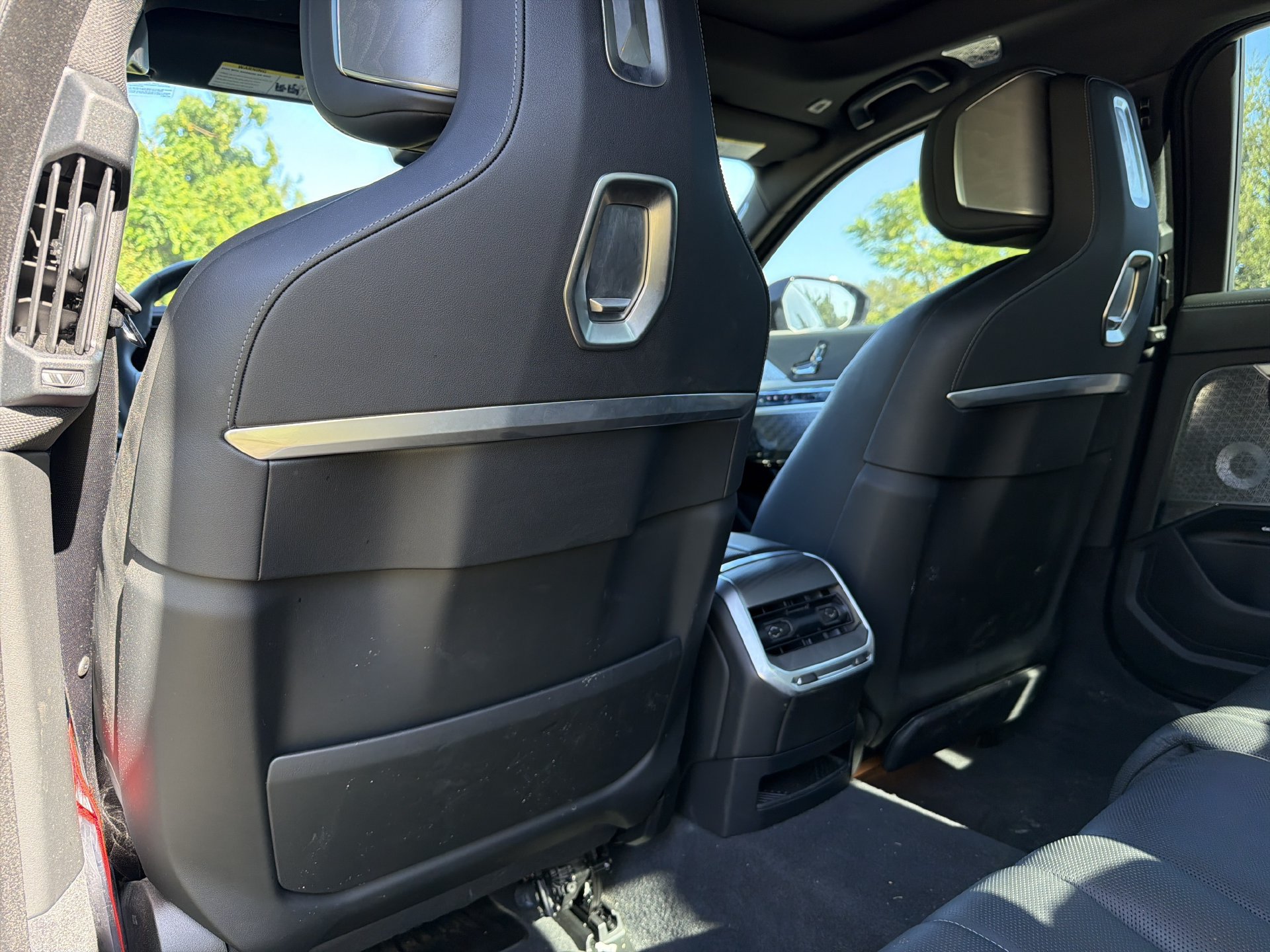 Certified 2024 BMW i7 xDrive60 AWD/4WD image 19