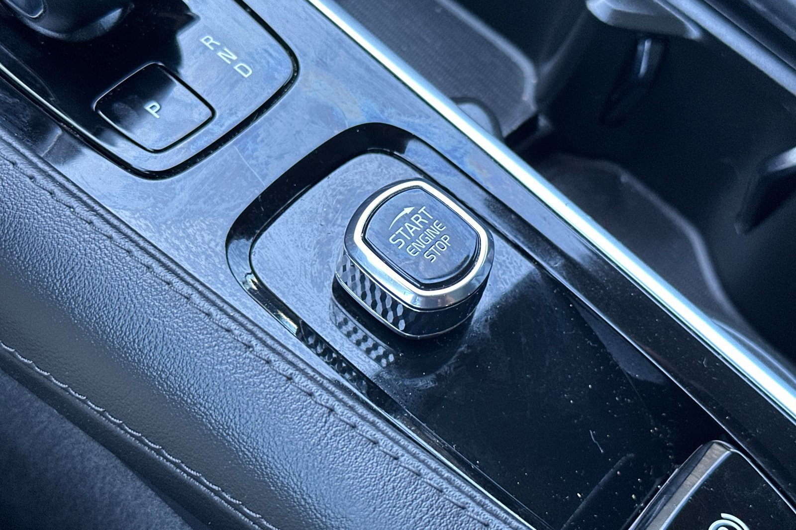 Certified 2023 Volvo XC90 B5 Plus AWD/4WD image 28