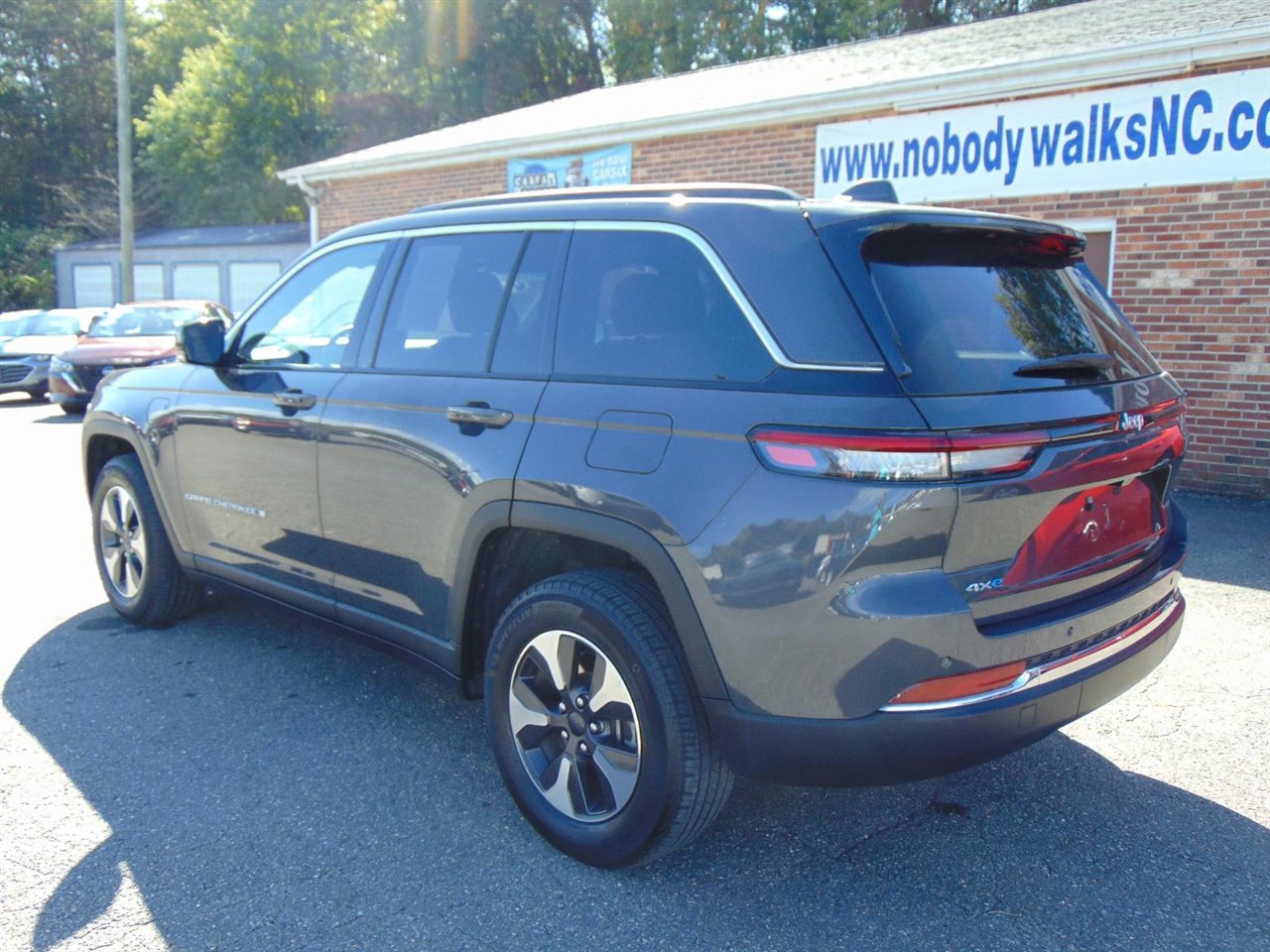 Used 2024 Jeep Grand Cherokee Limited 4xe image 7