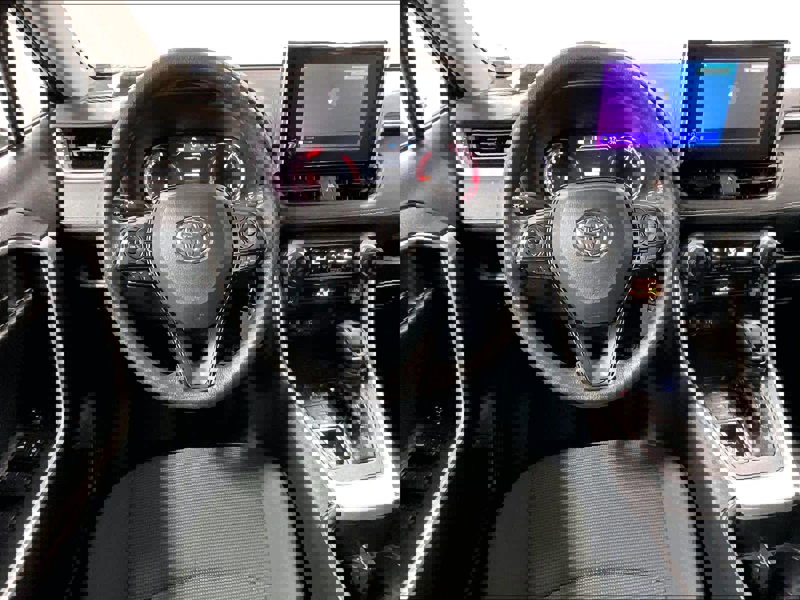 Certified 2025 Toyota RAV4 LE image 17