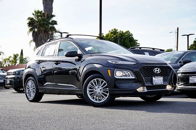 Used 2021 Hyundai Kona SEL Plus w/ Cargo Package FWD image 2