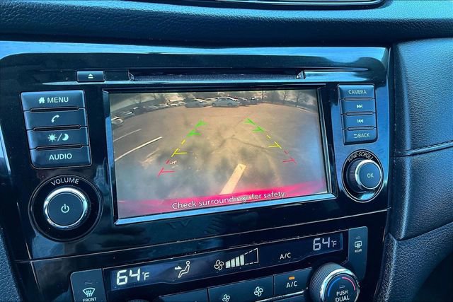 Used 2018 Nissan Rogue SV image 13