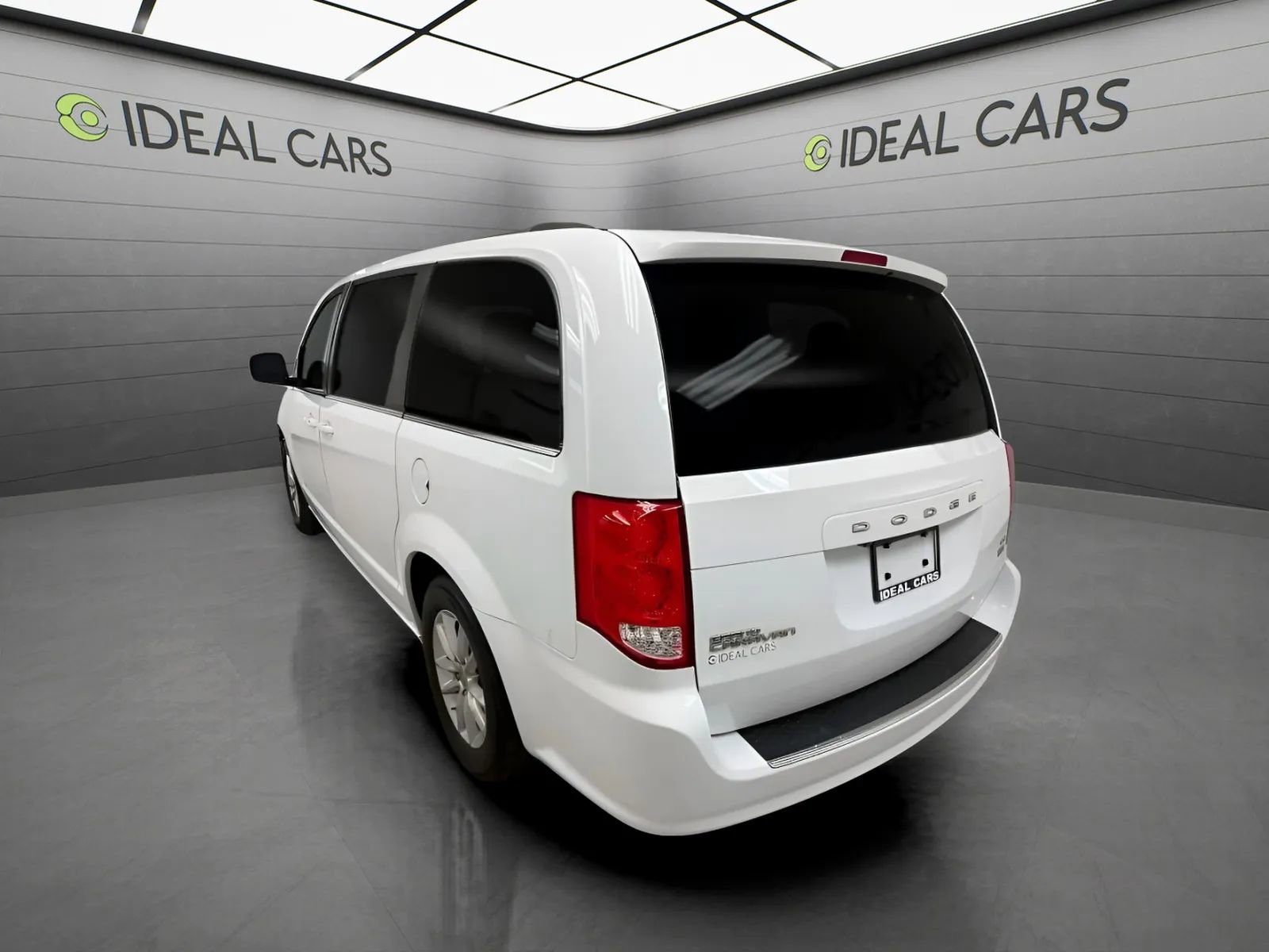 Used 2019 Dodge Grand Caravan SXT FWD image 7
