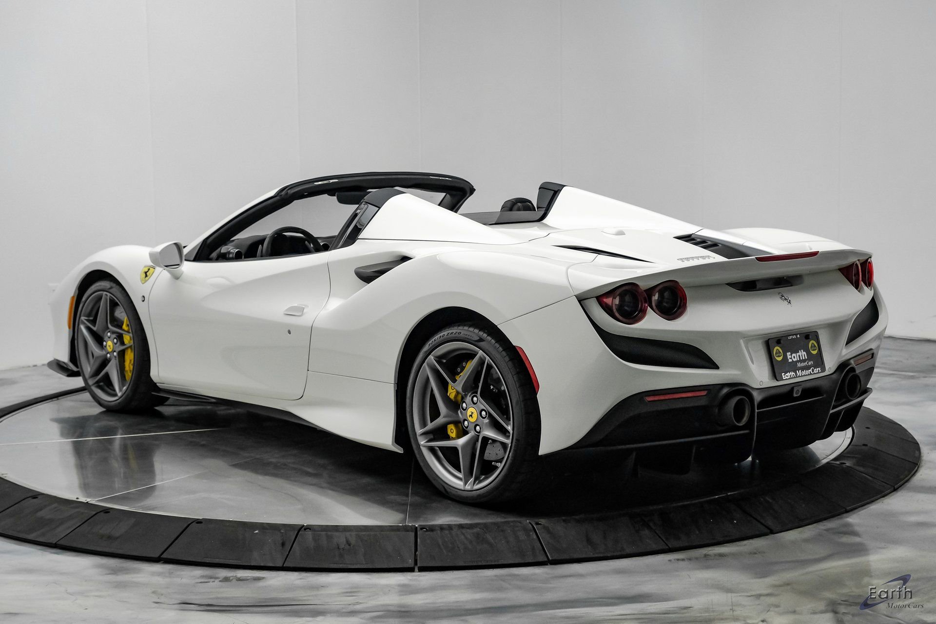 Used 2022 Ferrari F8 Tributo image 17