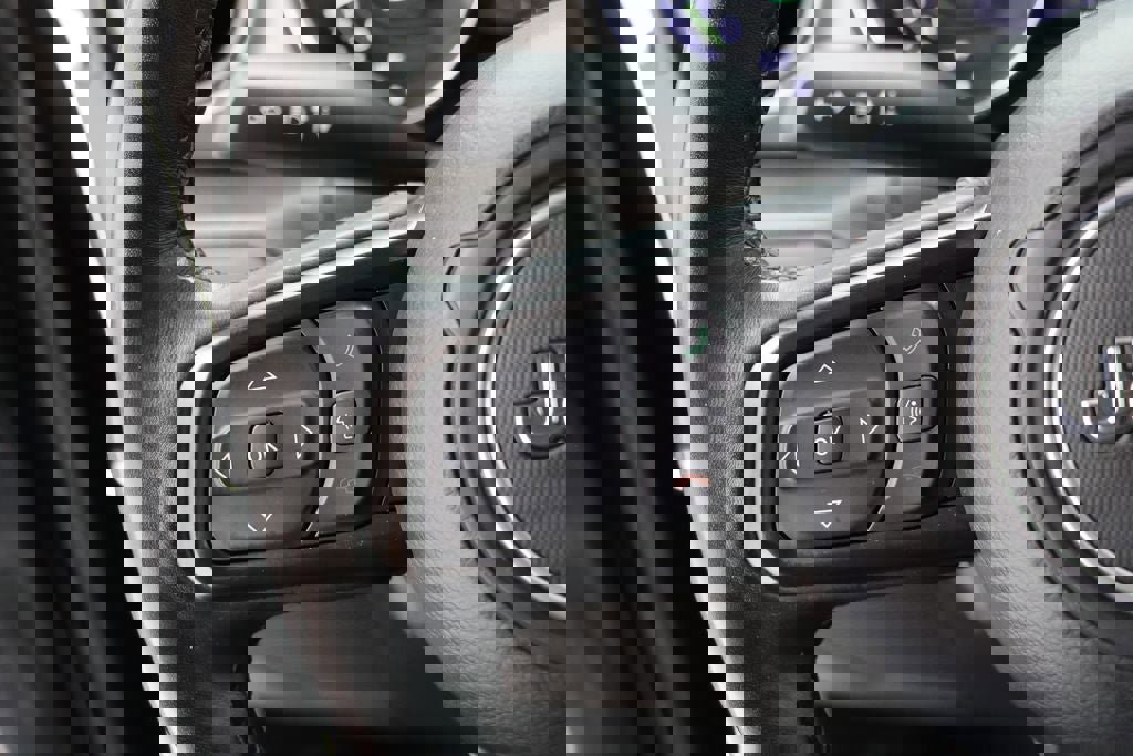 Used 2023 Jeep Wrangler Unlimited w/ Cold Weather Group image 19