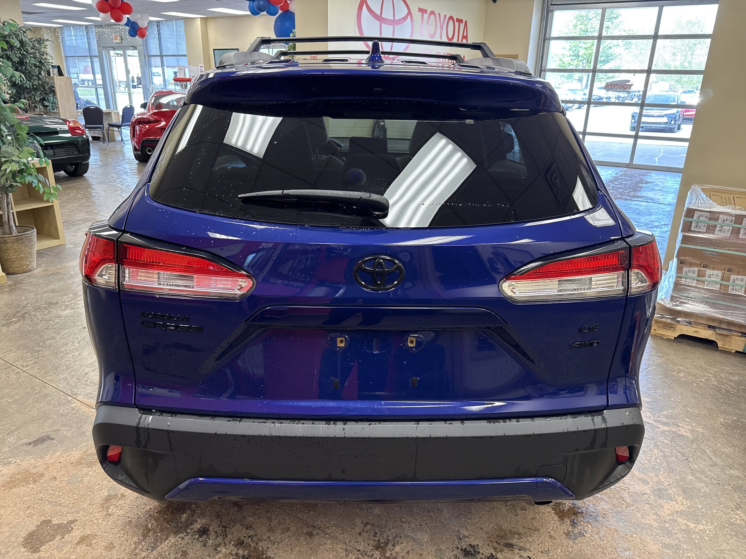 Used 2022 Toyota Corolla Cross LE w/ Moonroof Package AWD/4WD image 9
