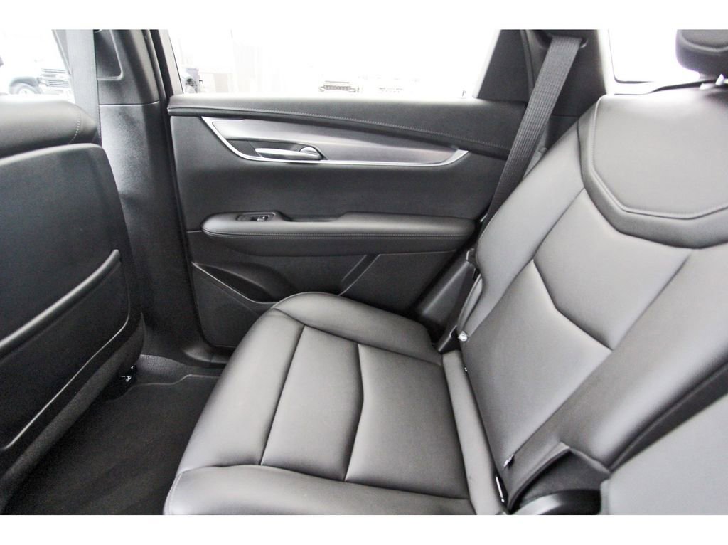 Used 2023 Cadillac XT5 Luxury image 12