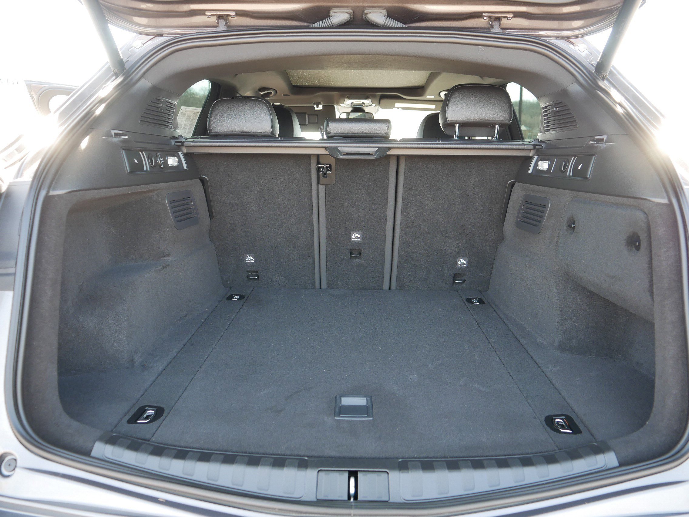 Used 2025 Alfa Romeo Stelvio Sprint w/ Convenience Package image 18