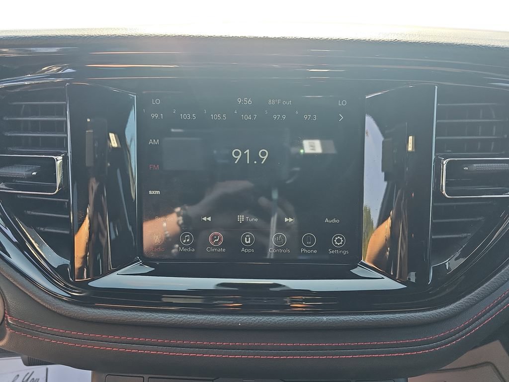 Used 2023 Dodge Durango GT RWD image 21