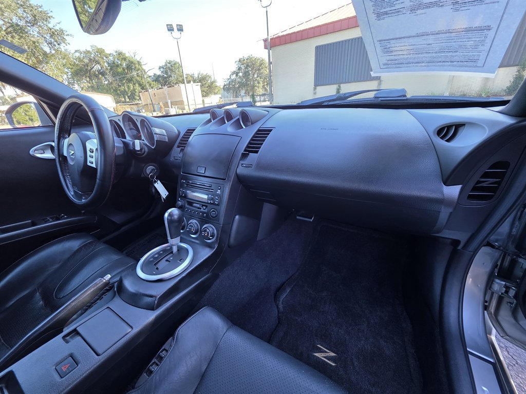 Used 2005 Nissan 350Z Touring image 17
