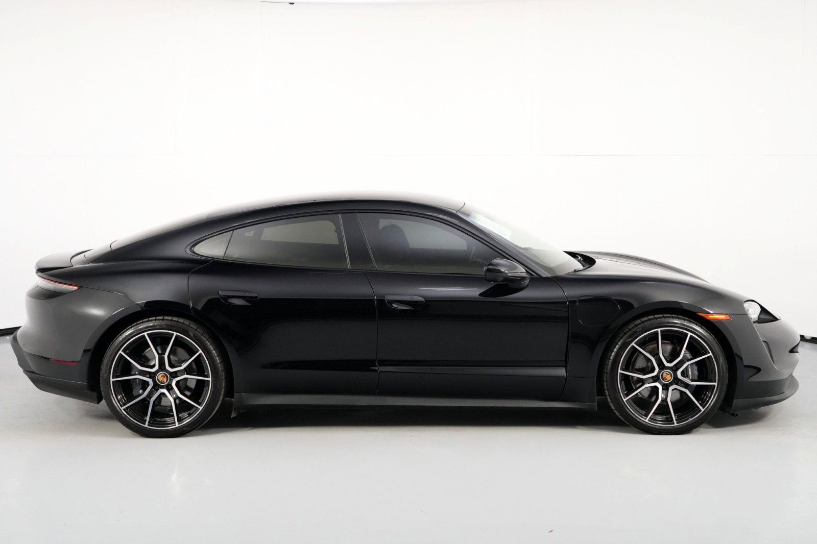 Used 2023 Porsche Taycan w/ Premium Package image 55