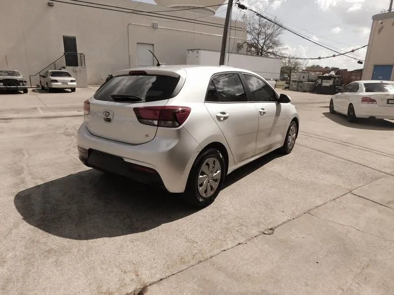 Used 2020 Kia Rio S image 2
