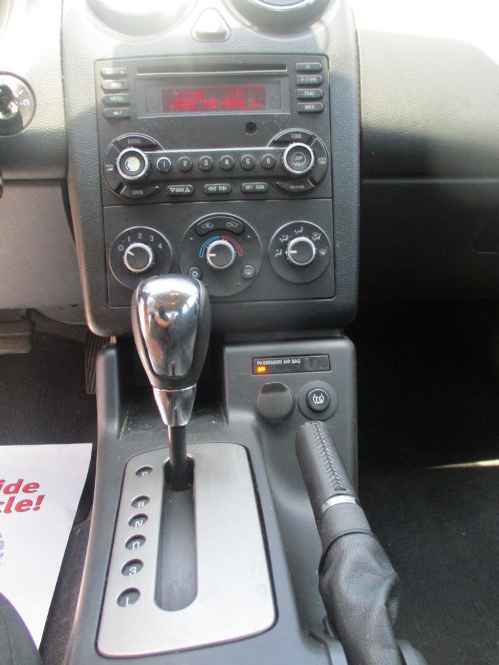 Used 2009 Pontiac G6 Sedan w/ Sport Package 2 FWD image 11