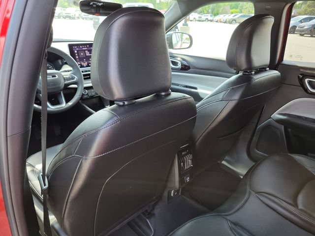 Used 2025 Jeep Compass Limited AWD/4WD image 23