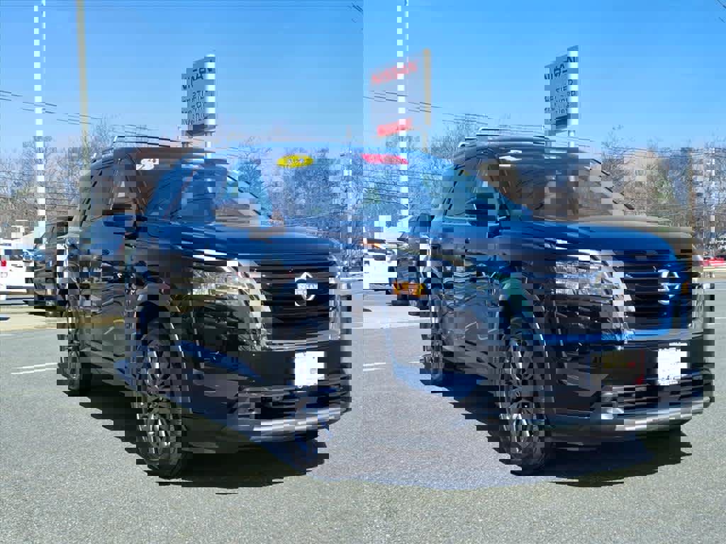 Certified 2024 Nissan Pathfinder SL w/ SL Premium Package image 3