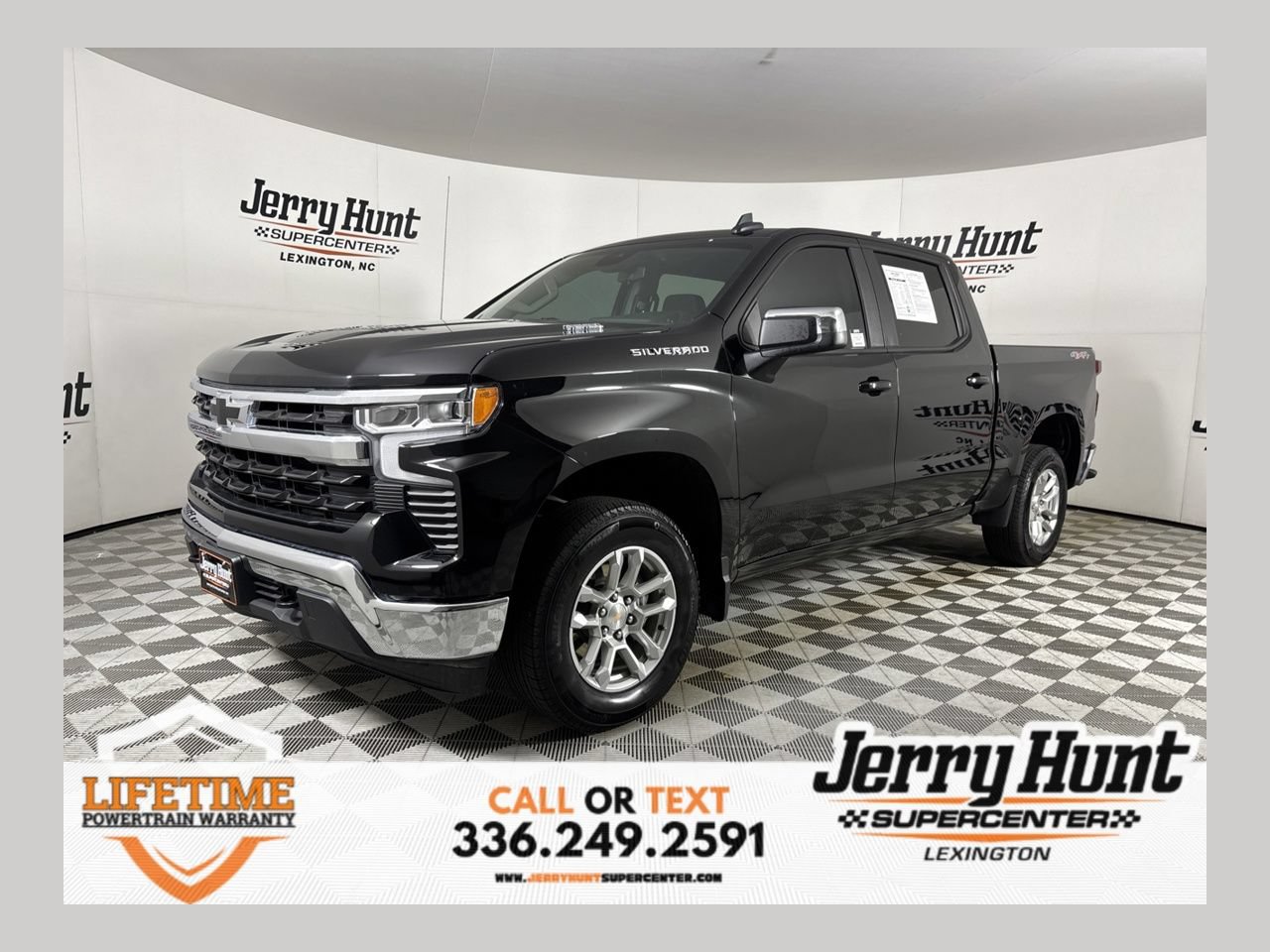 Used 2025 Chevrolet Silverado 1500 LT AWD/4WD image 1