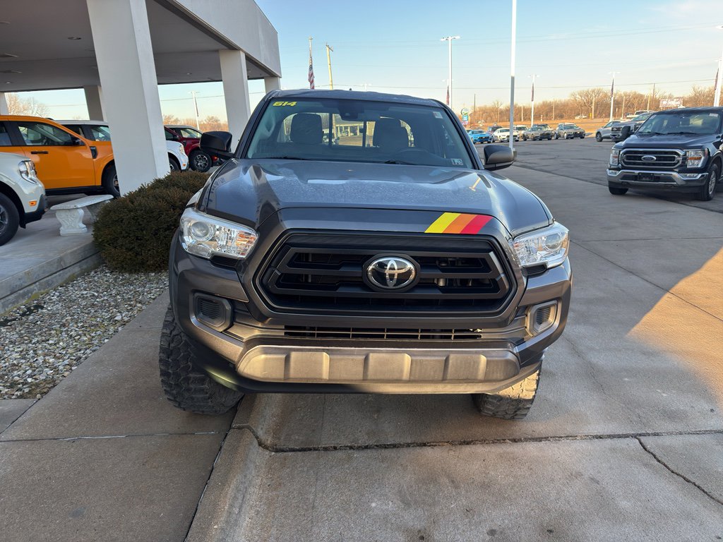 Used 2020 Toyota Tacoma SR5 image 3