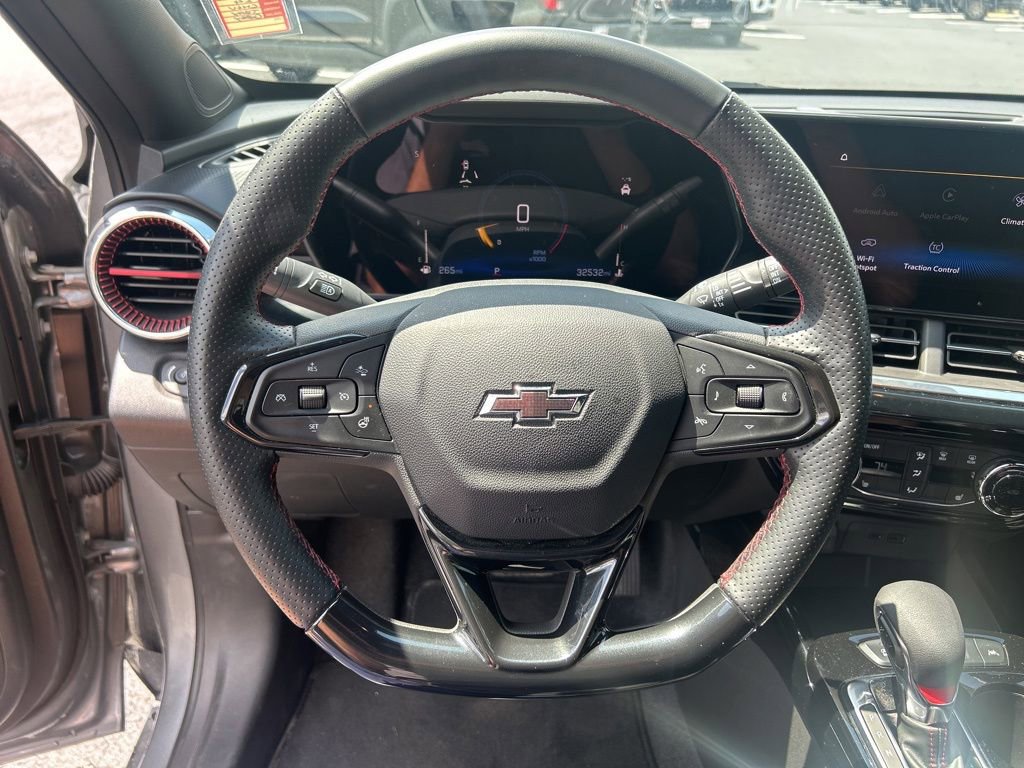 Used 2024 Chevrolet Trax RS w/ Driver Confidence Package FWD image 22