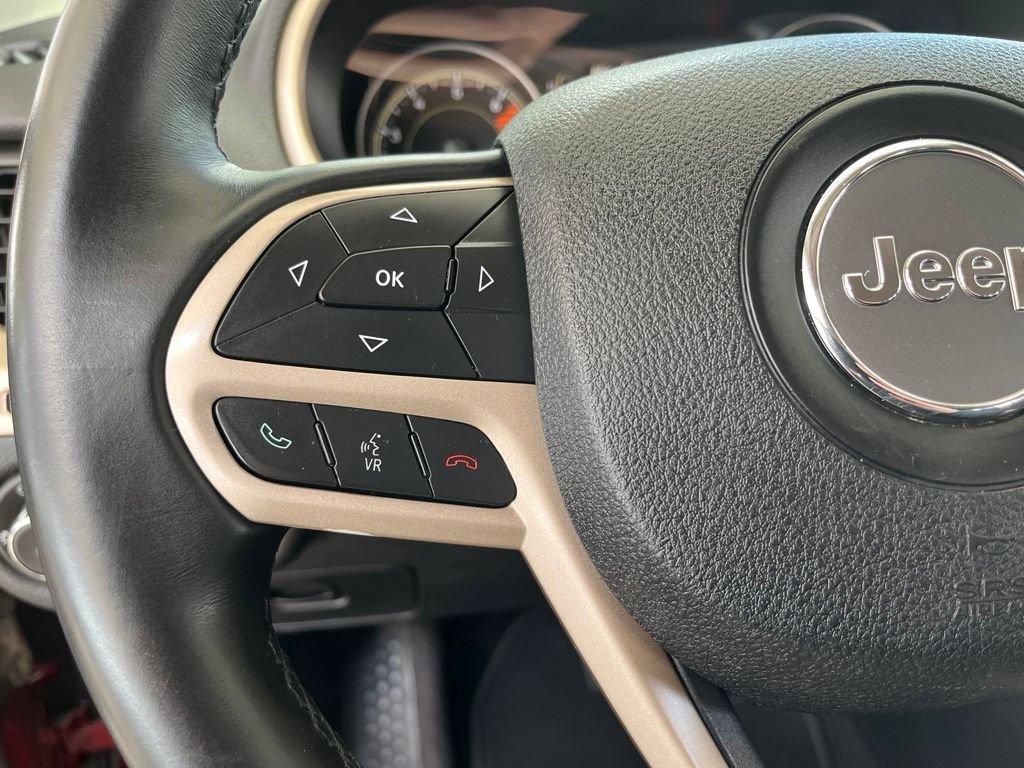 Used 2017 Jeep Cherokee Latitude w/ Safety/Convenience Group AWD/4WD image 21
