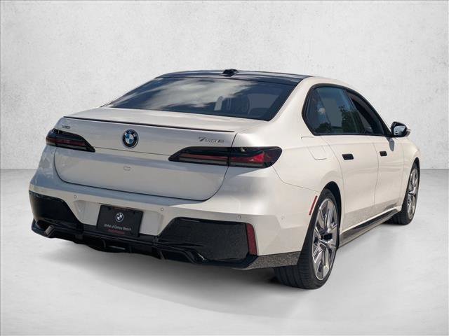 New 2025 BMW 750e xDrive image 2