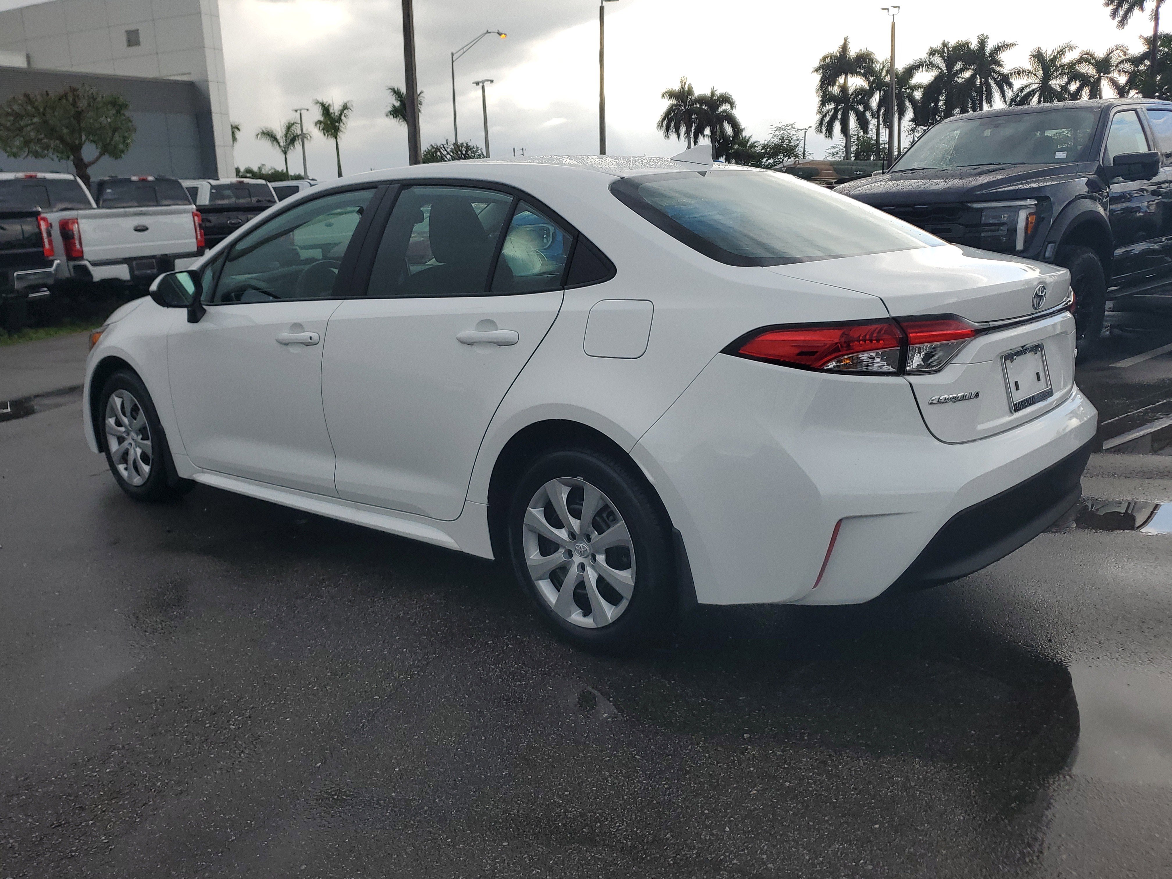 Used 2026 Toyota Corolla LE image 7