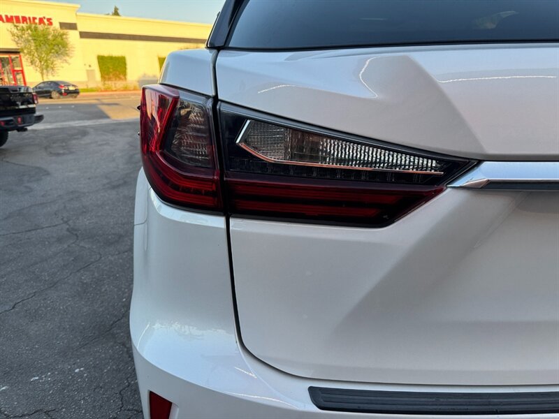 Used 2018 Lexus RX 450h AWD w/ Premium Package image 14