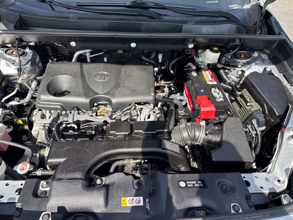Used 2020 Toyota RAV4 XLE w/ Convenience Package AWD/4WD image 12