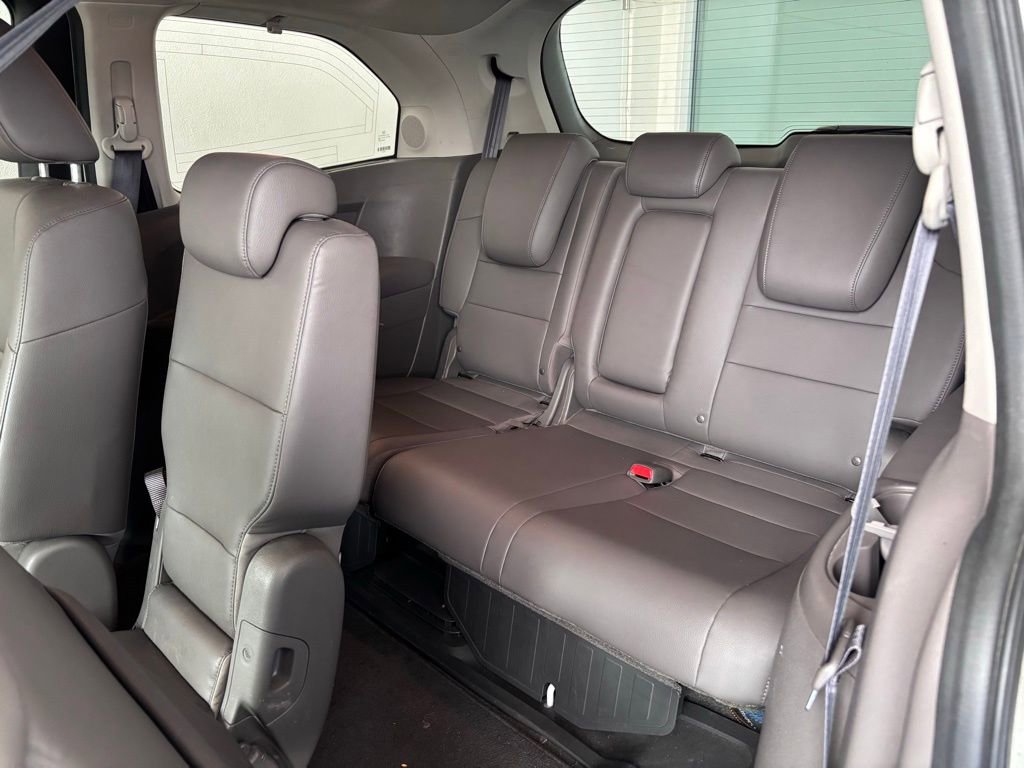 Used 2016 Honda Odyssey Touring Elite image 14