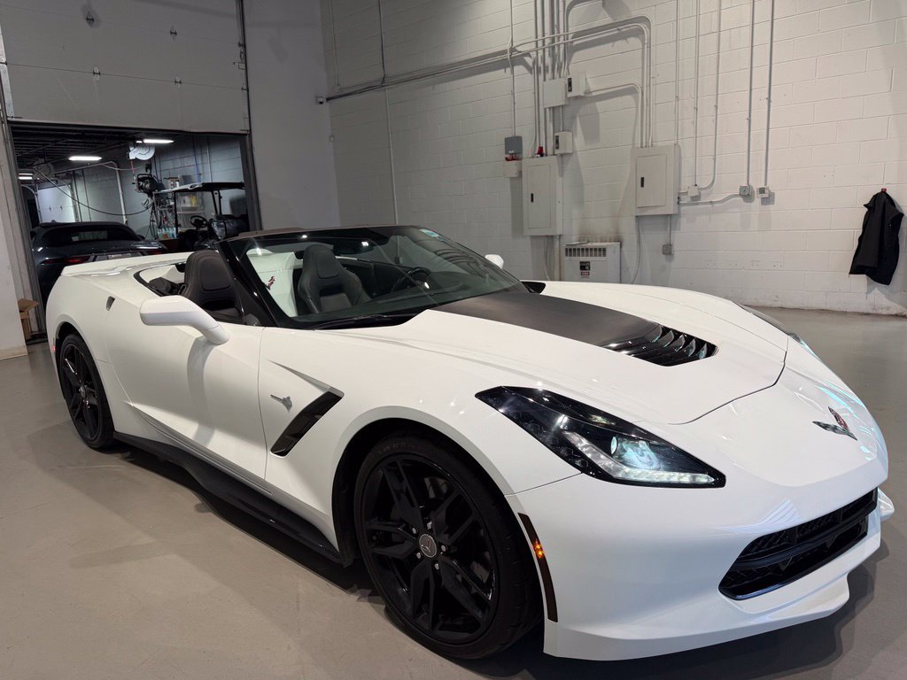 Used 2019 Chevrolet Corvette Stingray Convertible w/ Battery Protection Package RWD image 11