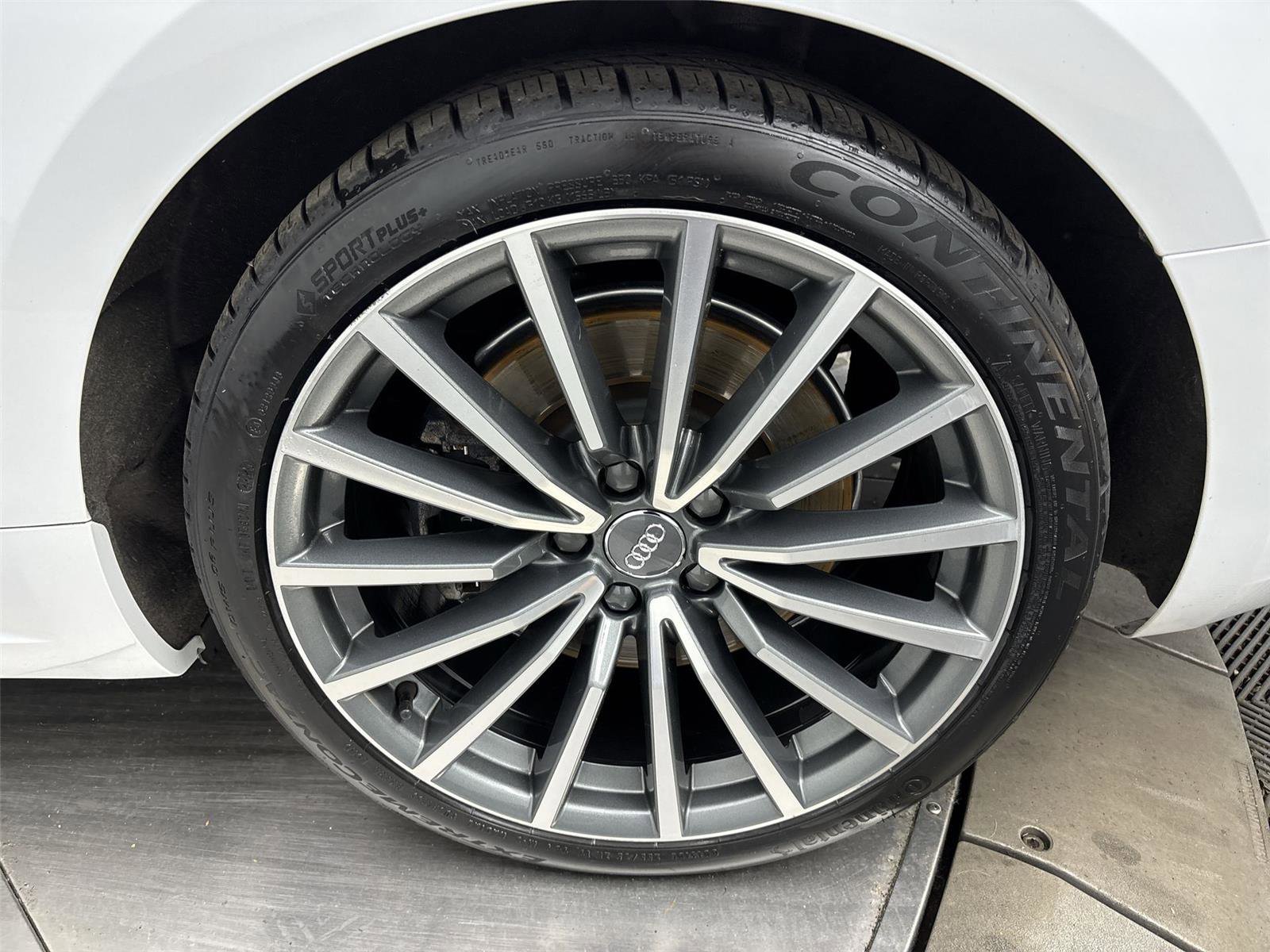 Used 2018 Audi A5 2.0T Premium Plus w/ Premium Plus AWD/4WD image 27