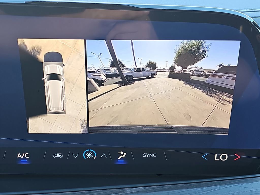 New 2026 Chevrolet Suburban LS image 24