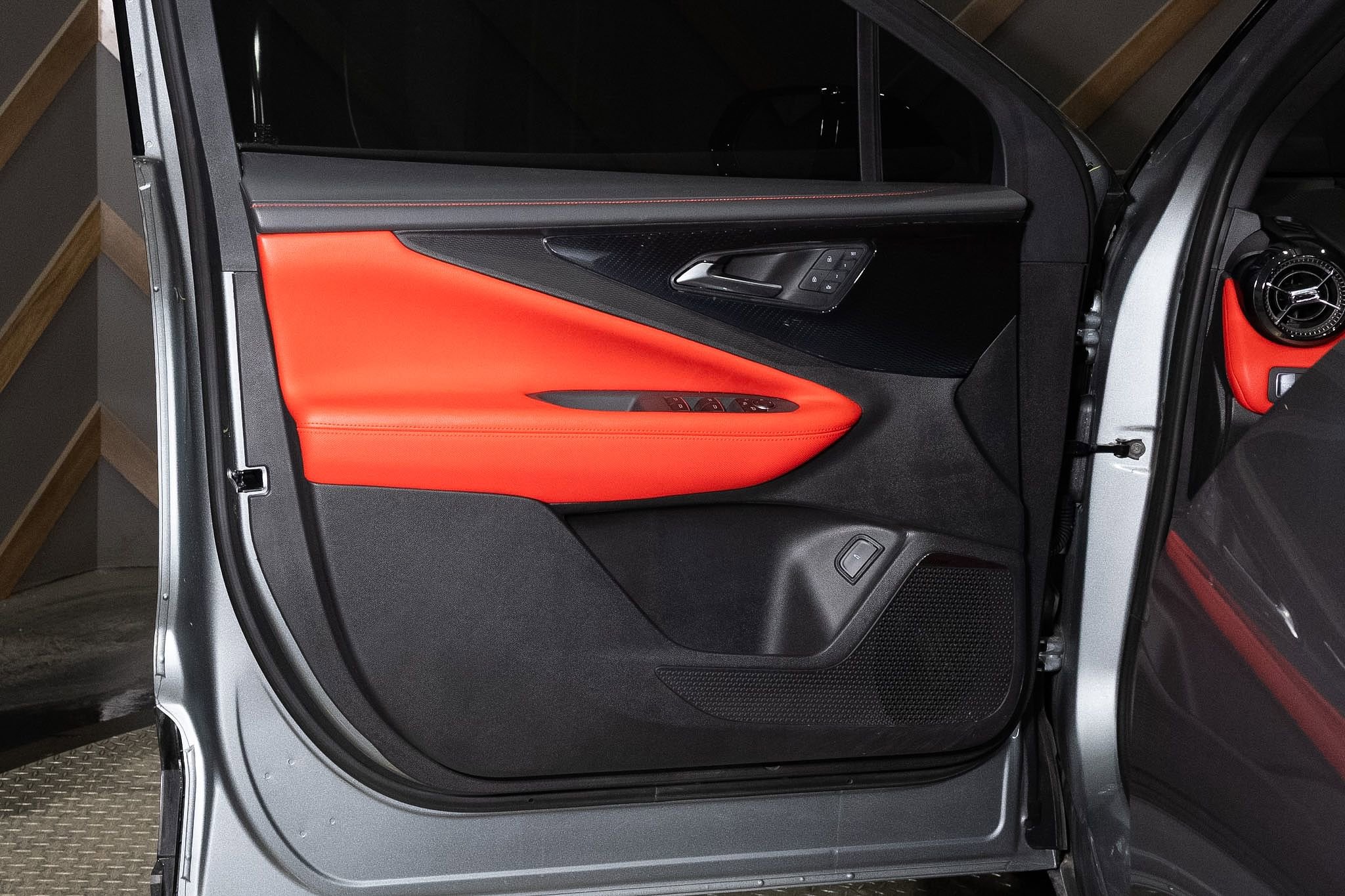 Used 2025 Chevrolet Blazer EV SS image 35