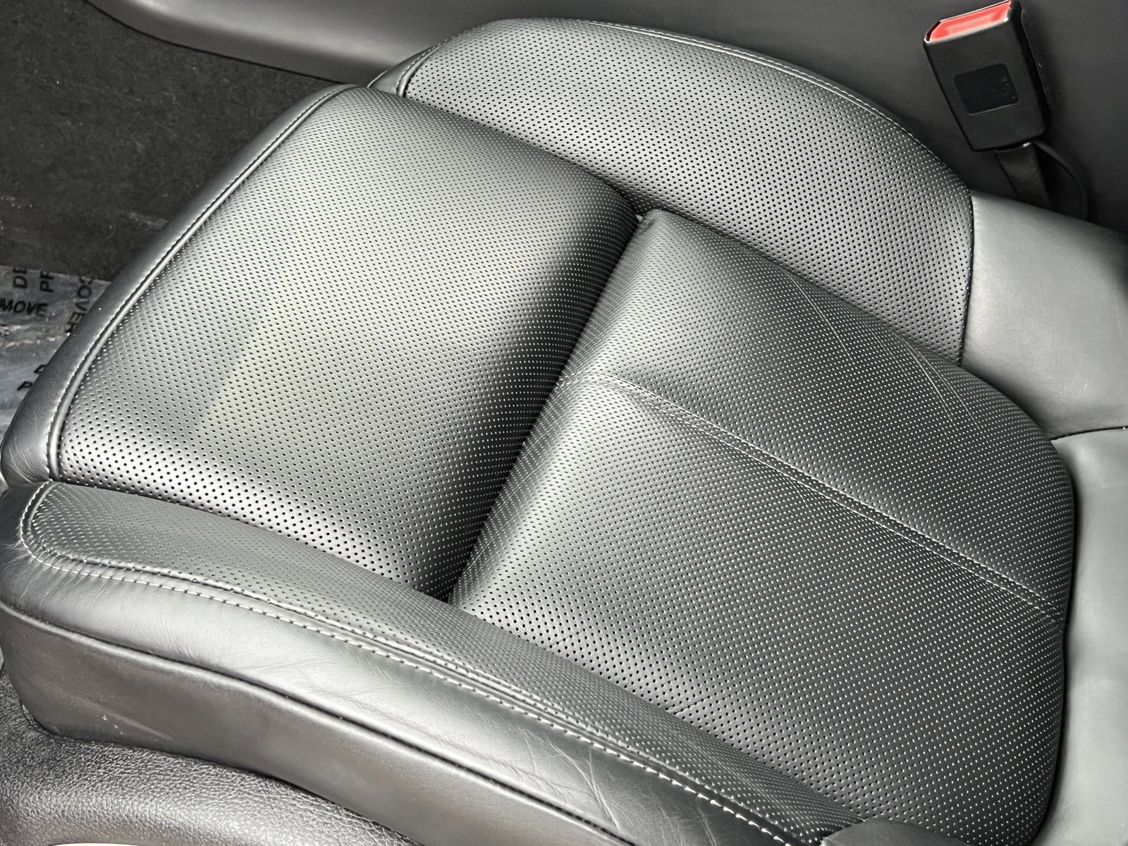 Certified 2025 Porsche Macan image 32