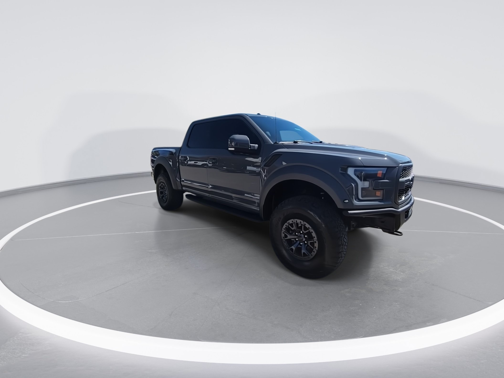 Used 2018 Ford F150 Raptor w/ Equipment Group 802A Luxury AWD/4WD image 2