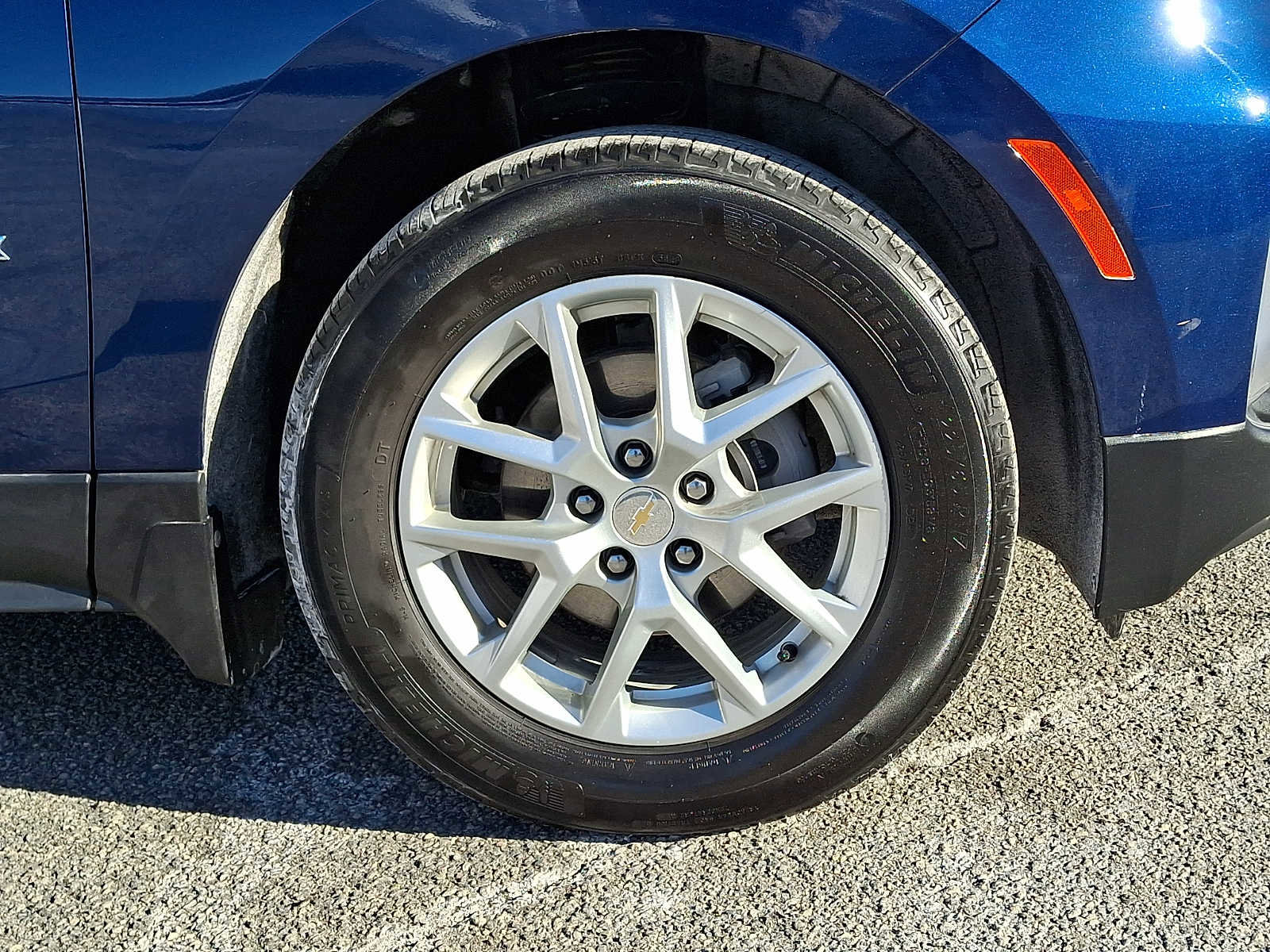 Used 2023 Chevrolet Equinox LT w/ LPO, Floor Liner Package image 8