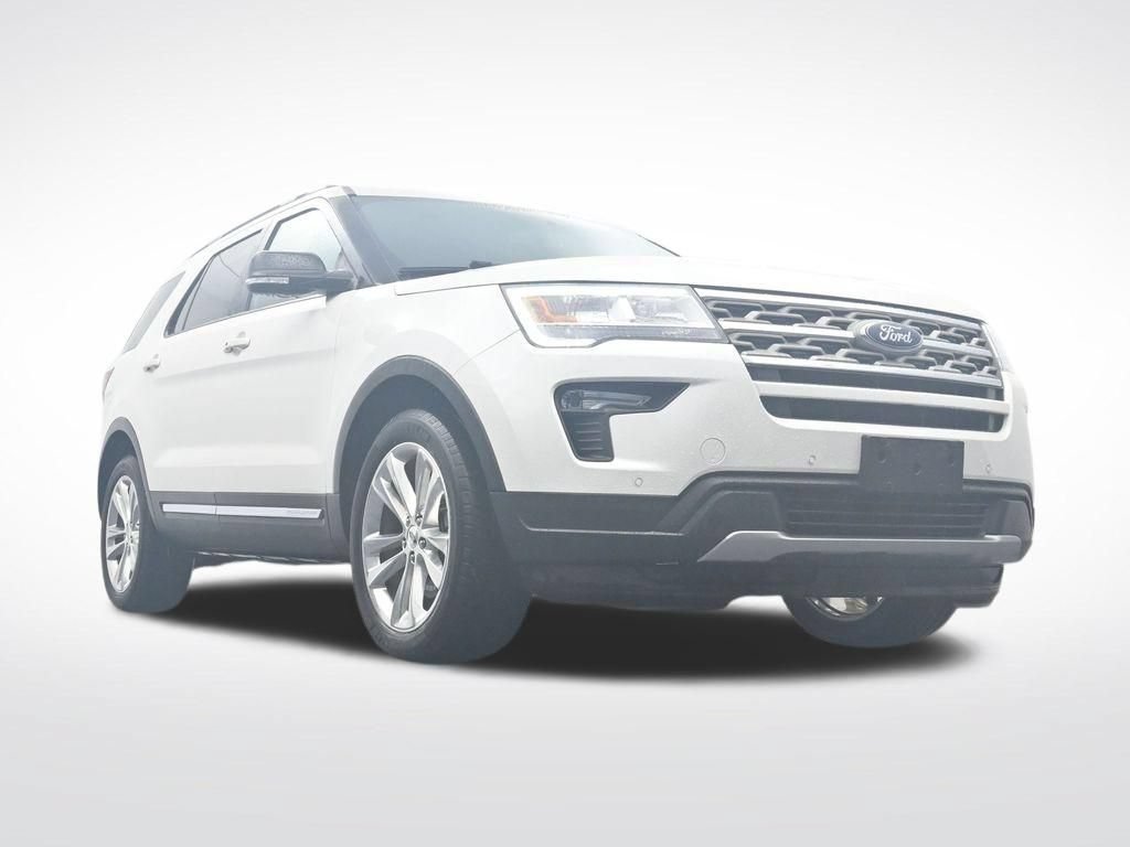 Used 2018 Ford Explorer XLT w/ Equipment Group 202A AWD/4WD image 31