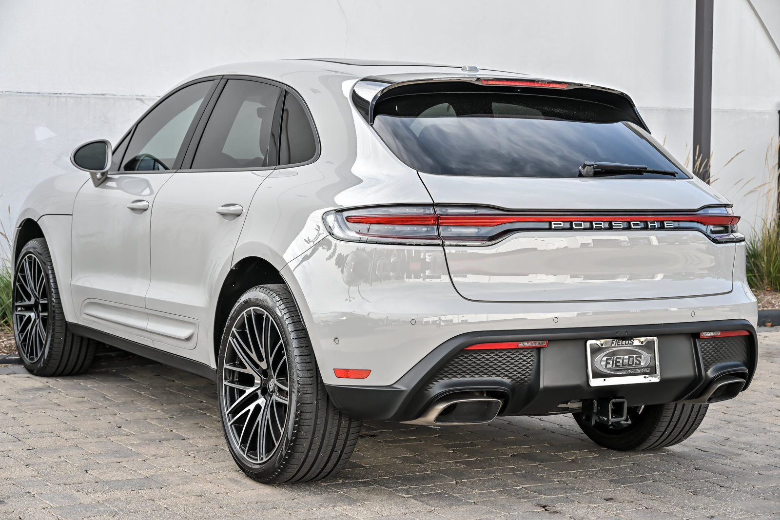 Used 2025 Porsche Macan w/ Premium Package Plus AWD/4WD image 11